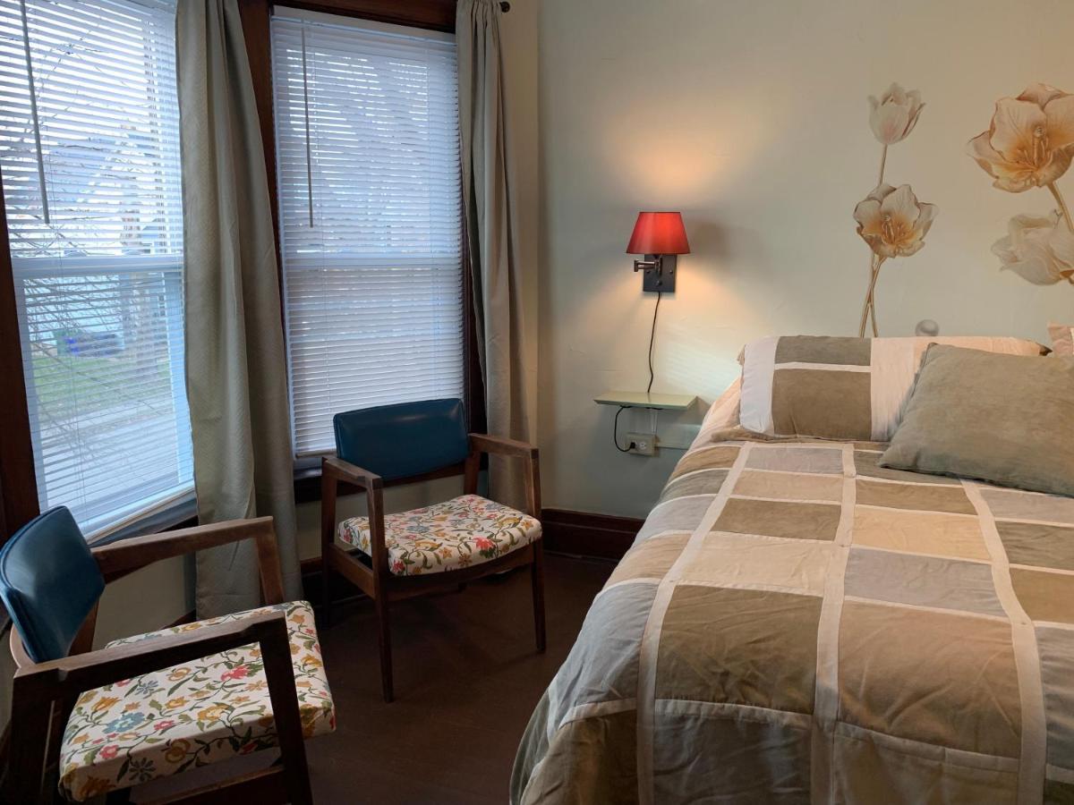 Red Brick Inn - Walk To The Falls, The Casino And All Downtown Restaurants Cataratas do Niágara Exterior foto